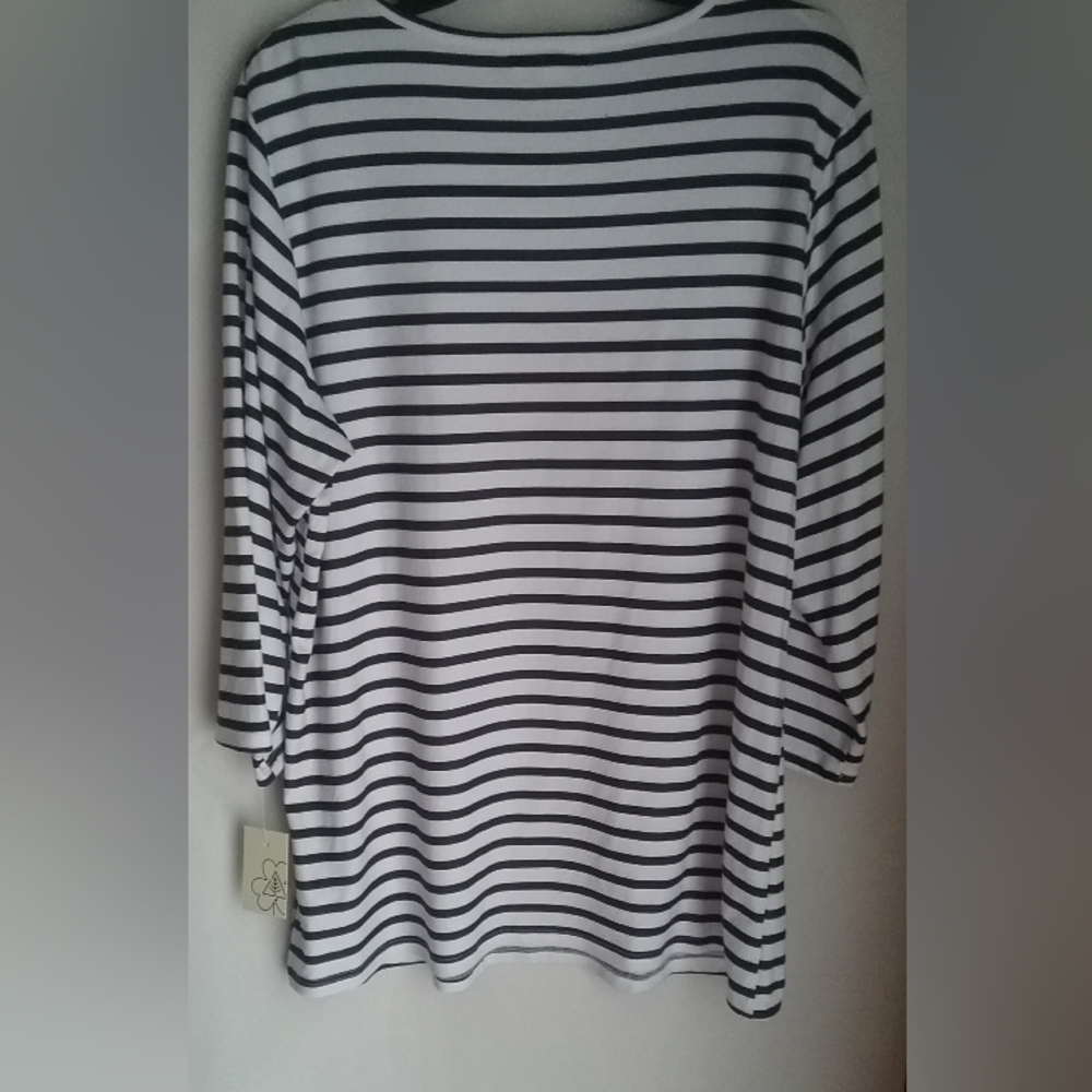 Wome XL Striped Crab Embroidered Top - Picture 2 of 3